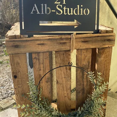 Alb-studio I Ruhige Fuer 2 Auf Der Schwaebischen Alb 아파트